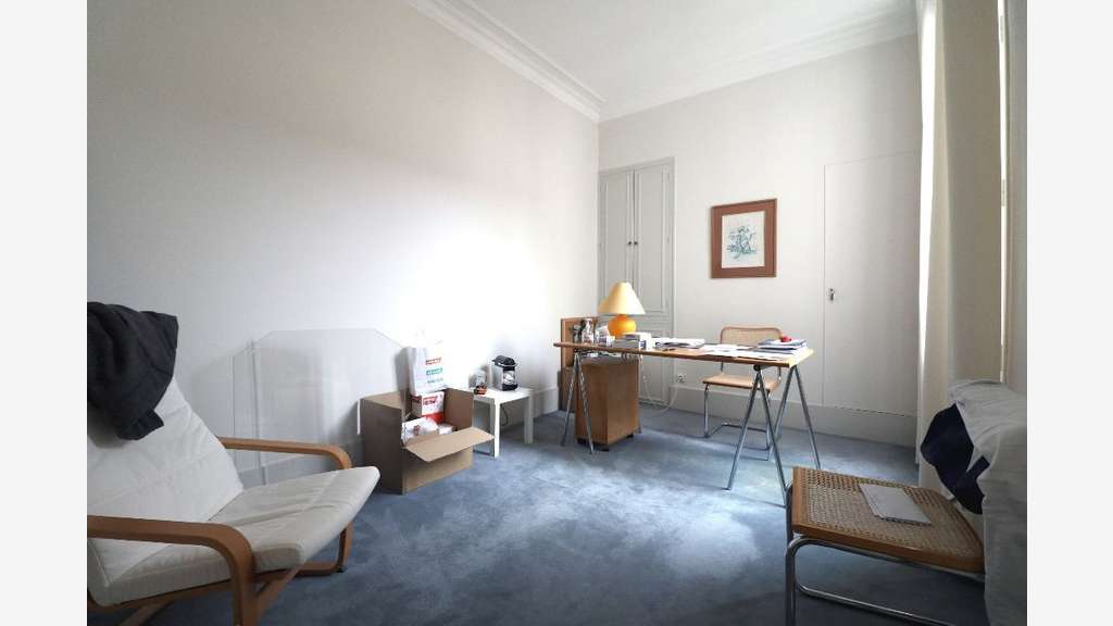 Vente bureaux 105m² empl N°1 à Versailles centre