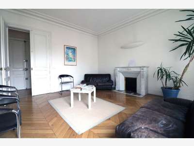 Vente bureaux 105m² empl N°1 à Versailles centre
