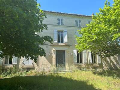 Ancienne propriété viticole avec maison b
