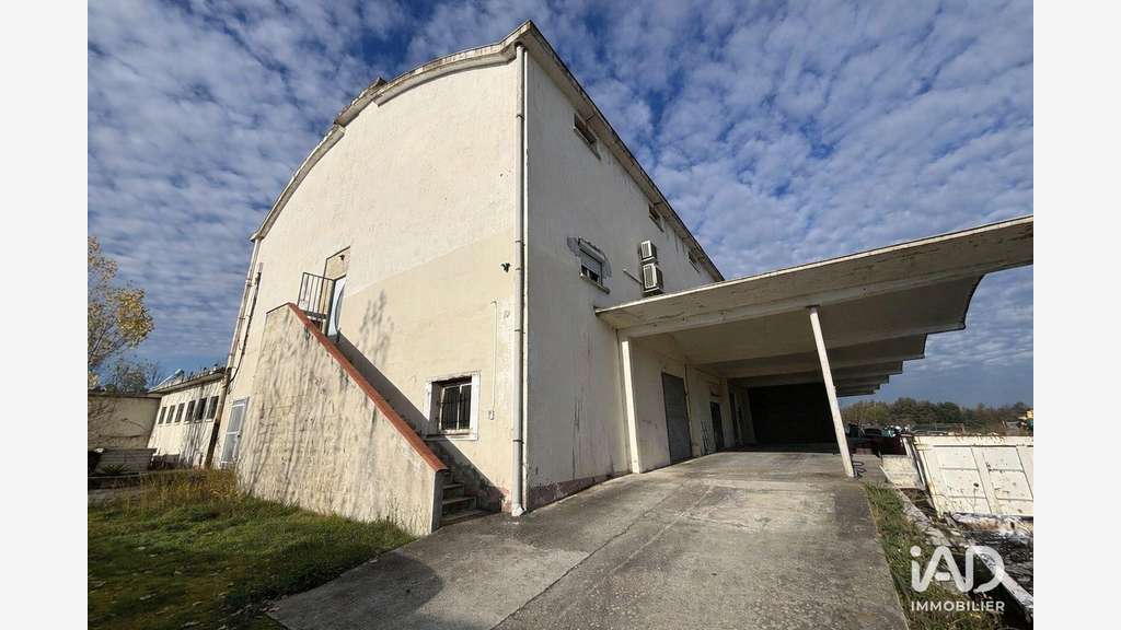 Local commercial à Villaudric