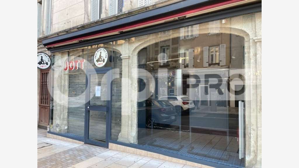 Loue local commercial 64m² Villefranche sur Saône