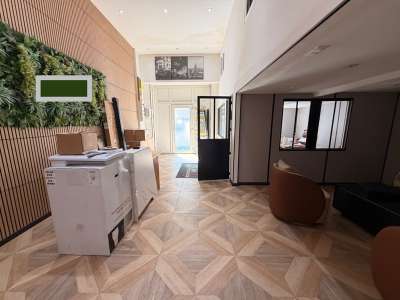 Murs local 89m² à vendre à Villeurbanne rue Dedieu