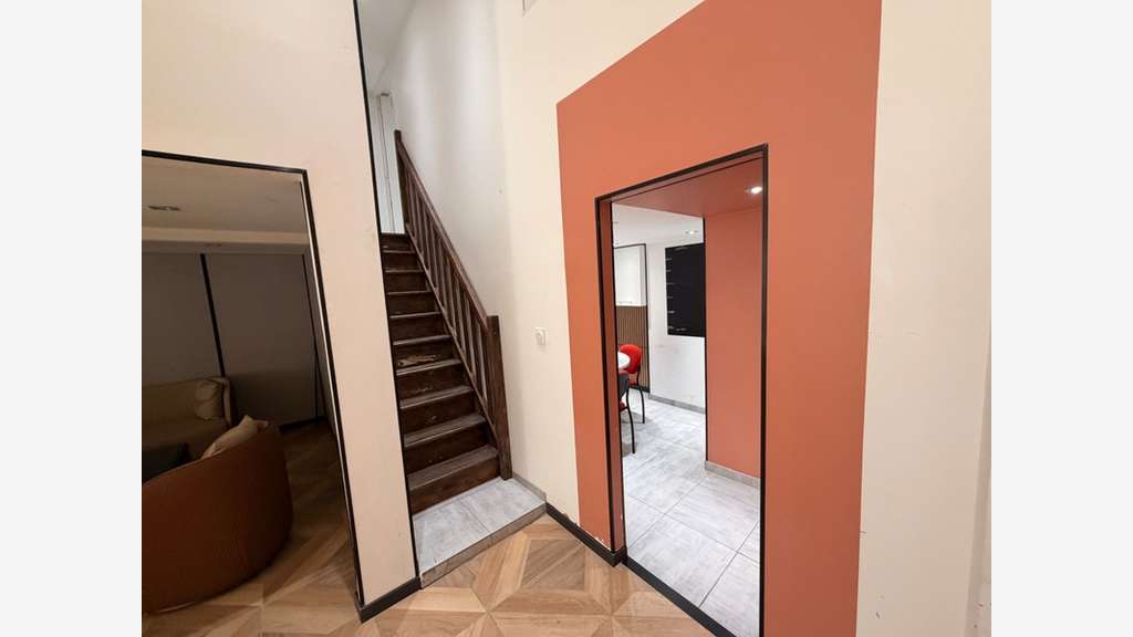 Murs local 89m² à vendre à Villeurbanne rue Dedieu
