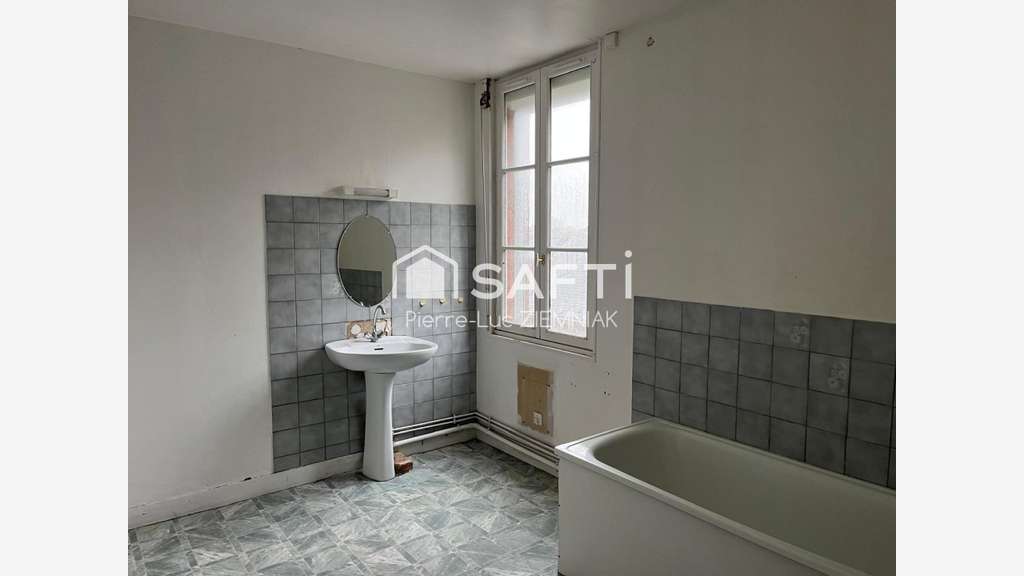 Immeuble divisible 210 m2