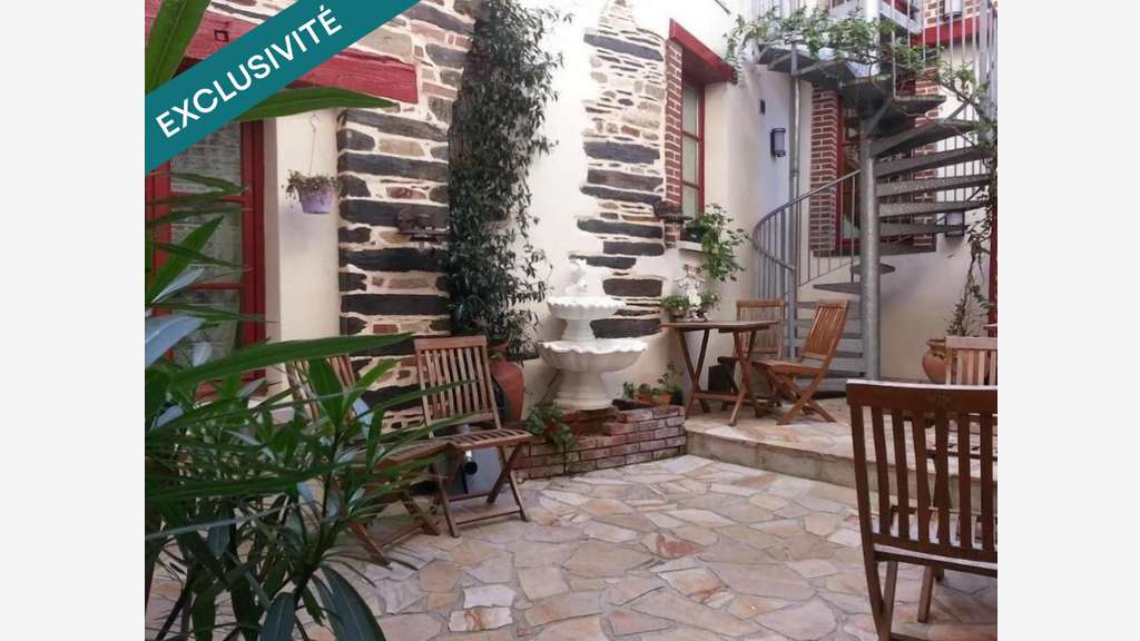 Vente murs commerciaux hôtel de 660m² à Vitré
