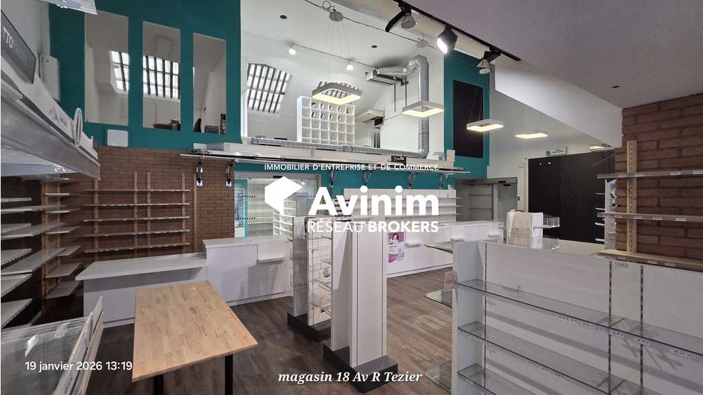 Local commercial 408,49m² à vendre à Voiron