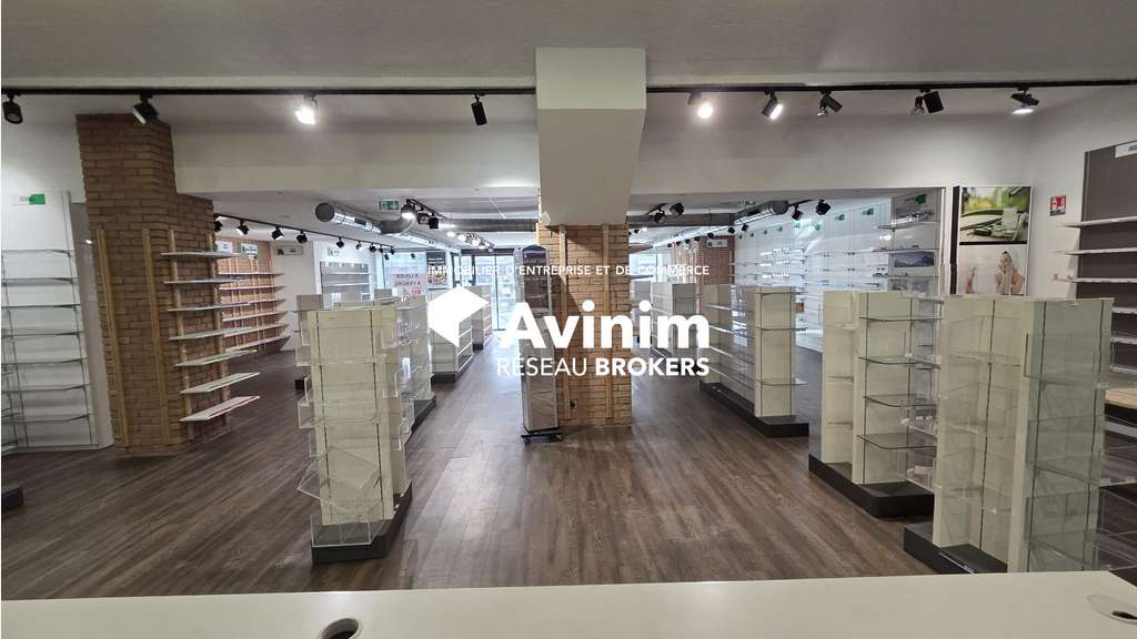 Local commercial 408,49m² à vendre à Voiron