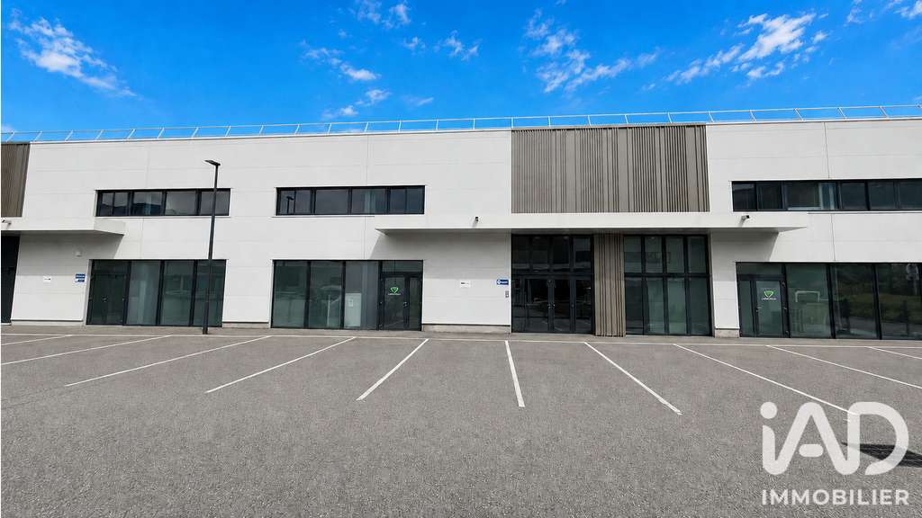 Vente local commercial de 1074m² à Voreppe Palluel