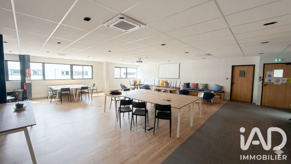 Vente local commercial de 1074m² à Voreppe Palluel