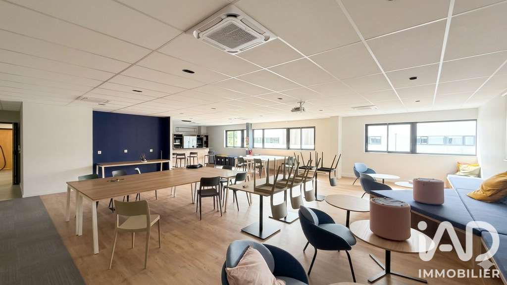 Vente local commercial de 1074m² à Voreppe Palluel