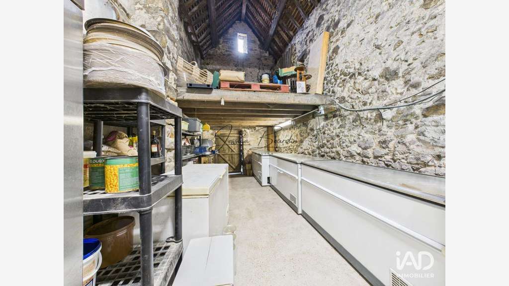 Vente murs commerciaux avec logement  à Voulx