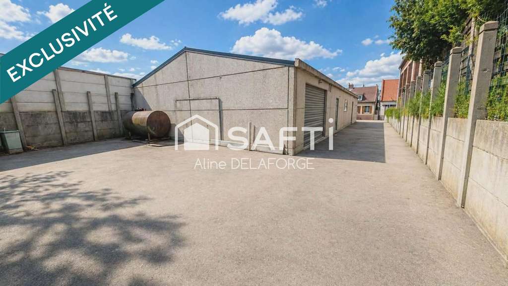 A vendre bâtiment commercial de 270m² à Wanquetin