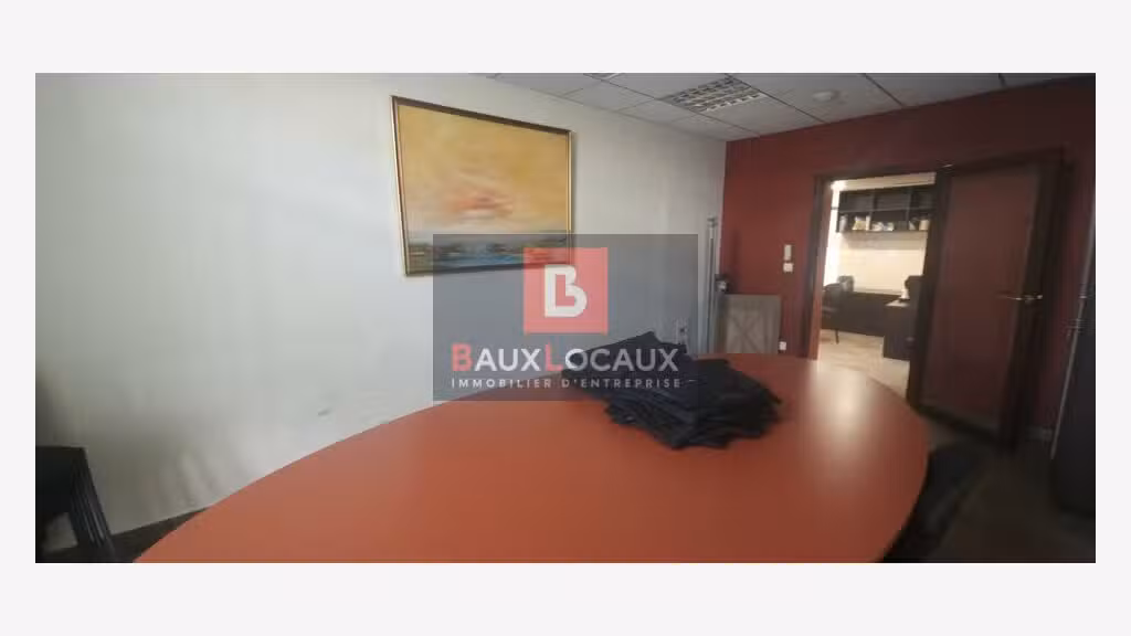 Local commercial 165m² à vendre à Carpentras 