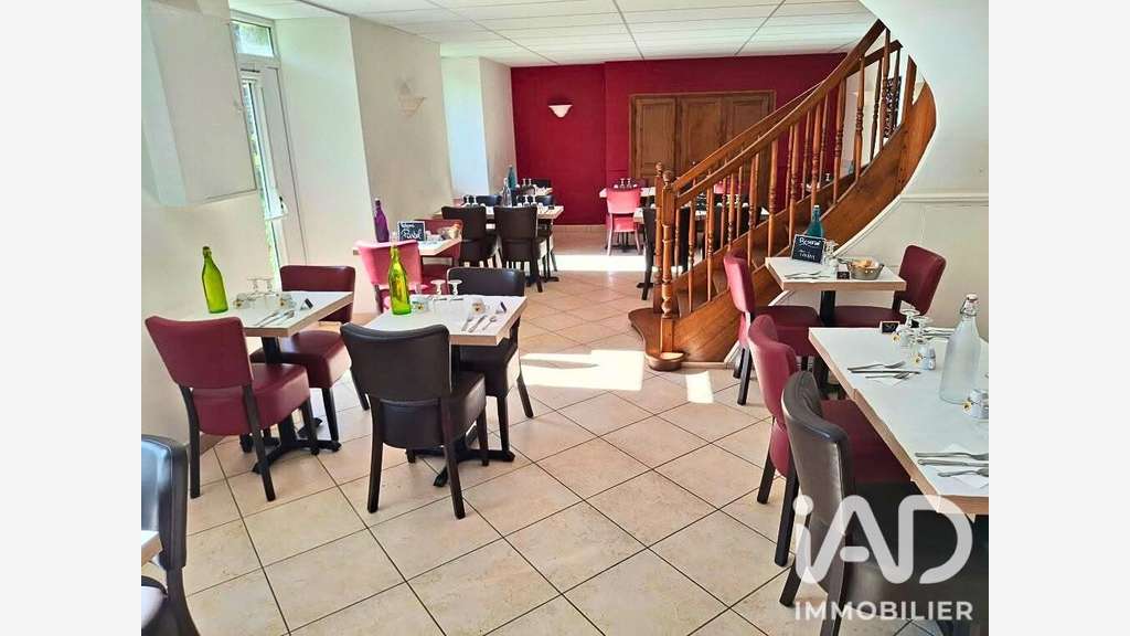 Vente murs commerciaux 395m² à Cavan 