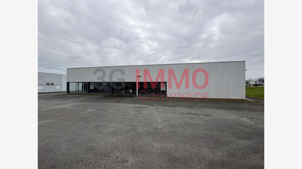 Vente local commercial 600m² à Chauray