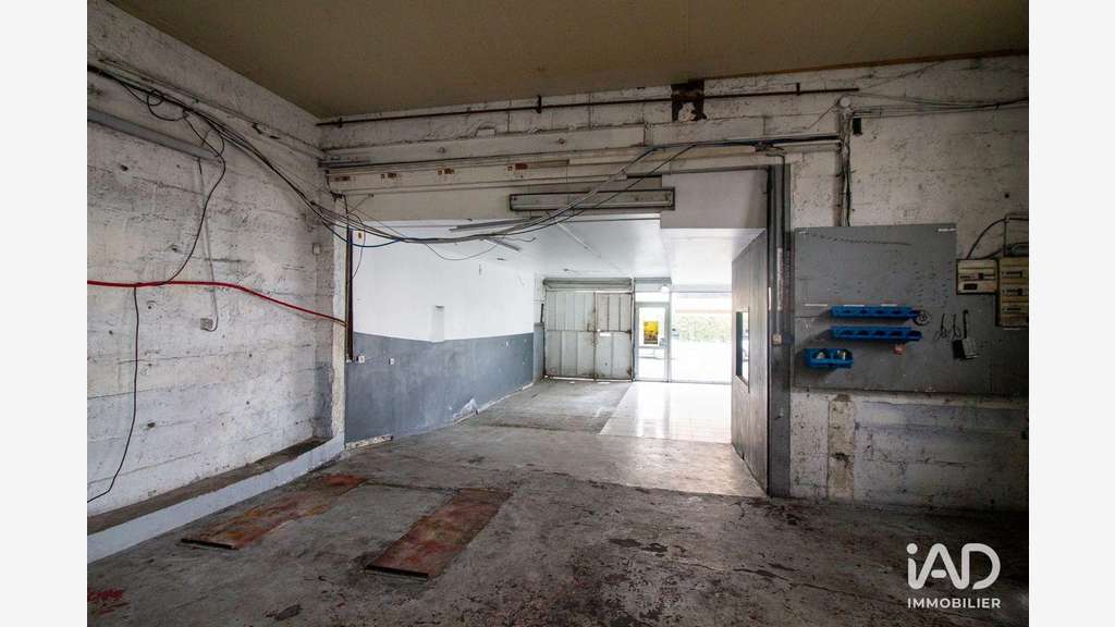 AV local commercial 110m² Clermont-Ferrand Bughes 
