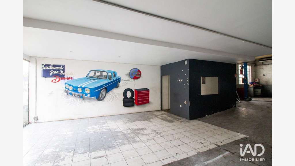 AV local commercial 110m² Clermont-Ferrand Bughes 
