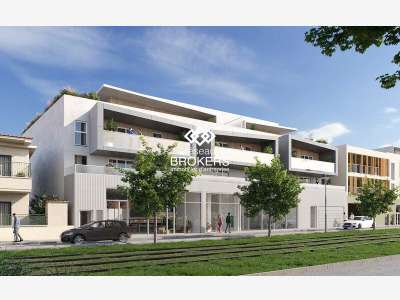 Local commercial de 146,54 m² + jardin 105,88 m² -