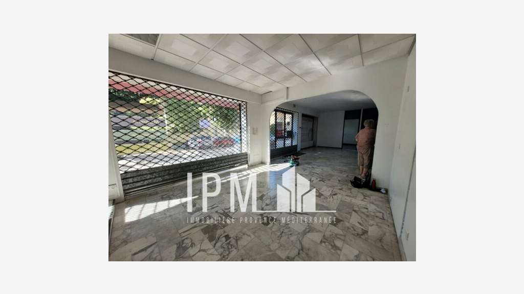Vente local commercial bureaux de 173m² à Toulon
