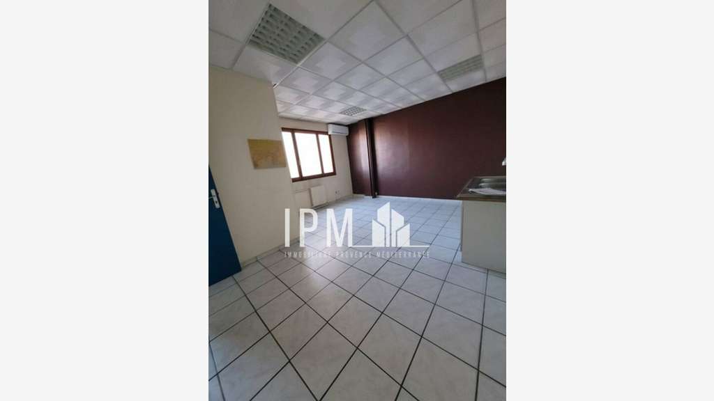 Vente local commercial bureaux de 173m² à Toulon