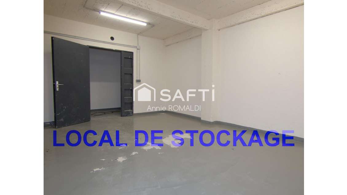 Vente local de stockage 107m²  à Argenteuil