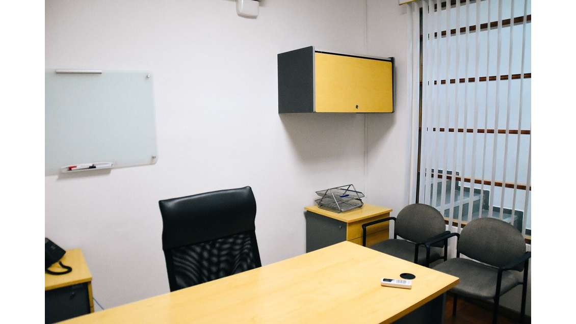 Vente local commercial 75m² à Voglans