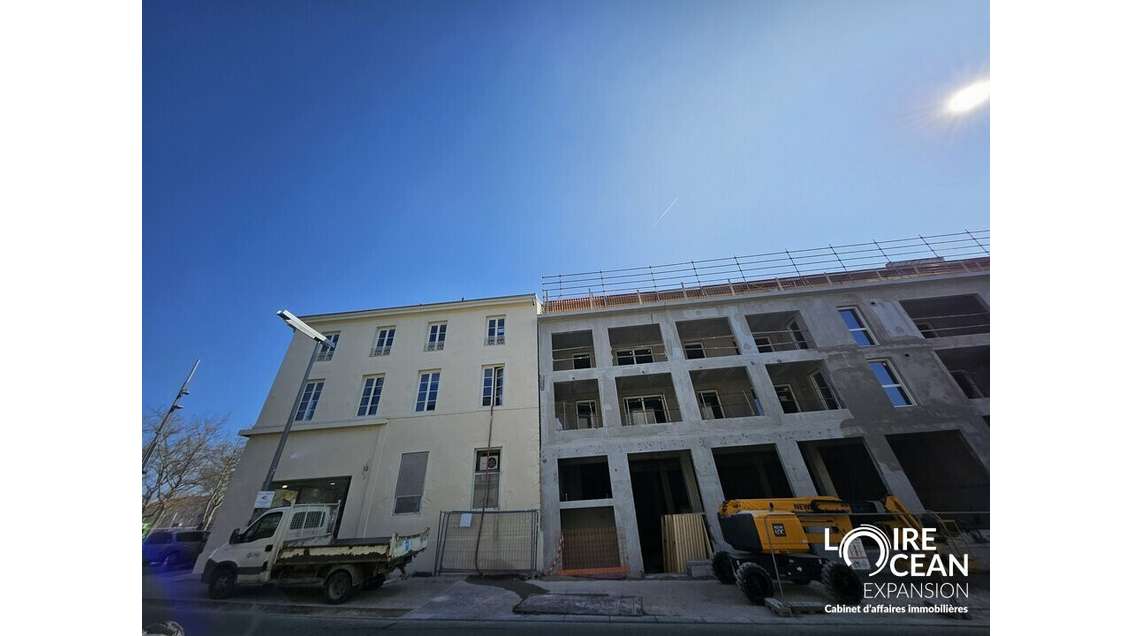 Cellule neuve 367m² à vendre à La Roche-sur-Yon