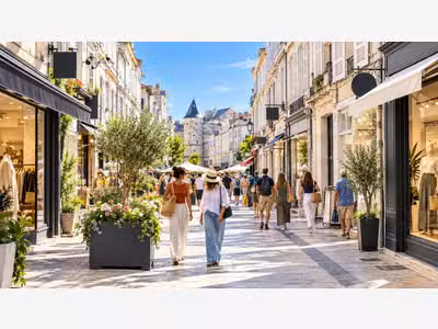 Droit au bail boutique 90m² à La Rochelle centre