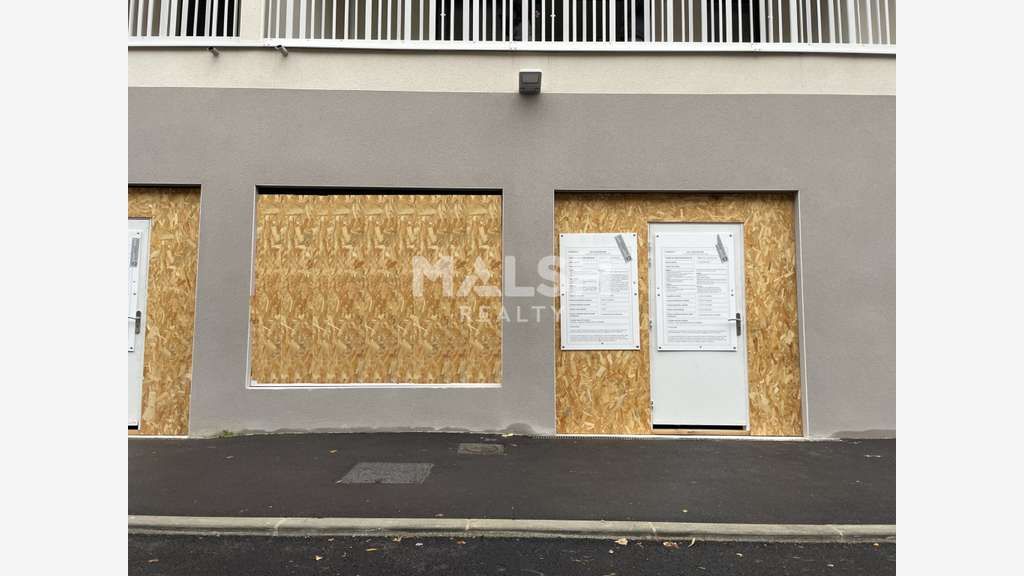 Vente local commercial 108m² à La Talaudière