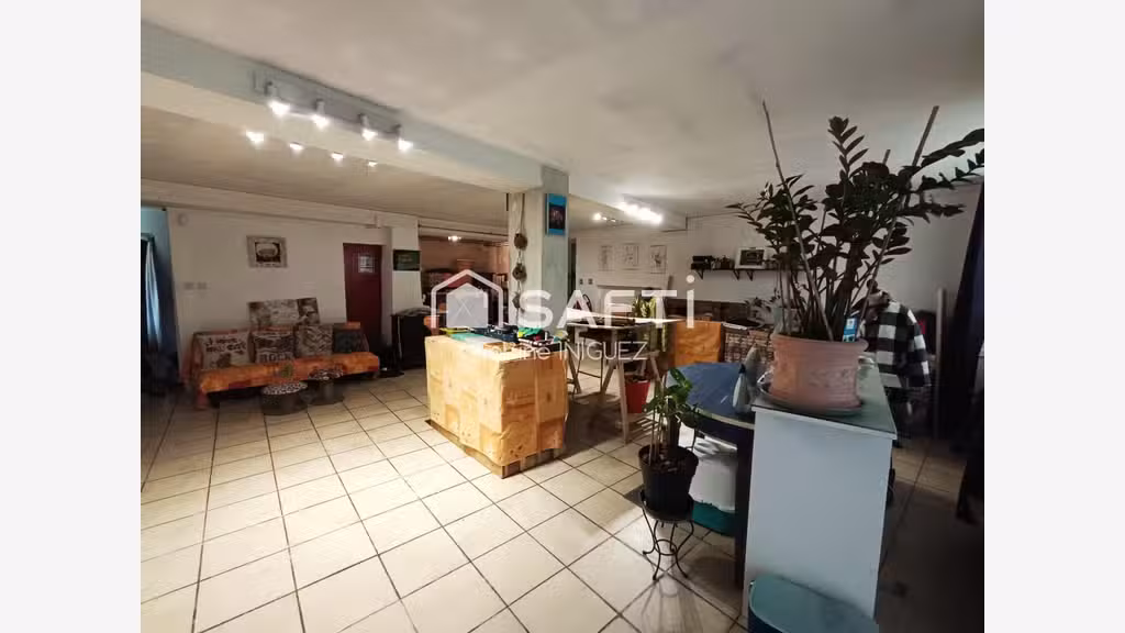 AV local + appartement rénové à Labruguière centre