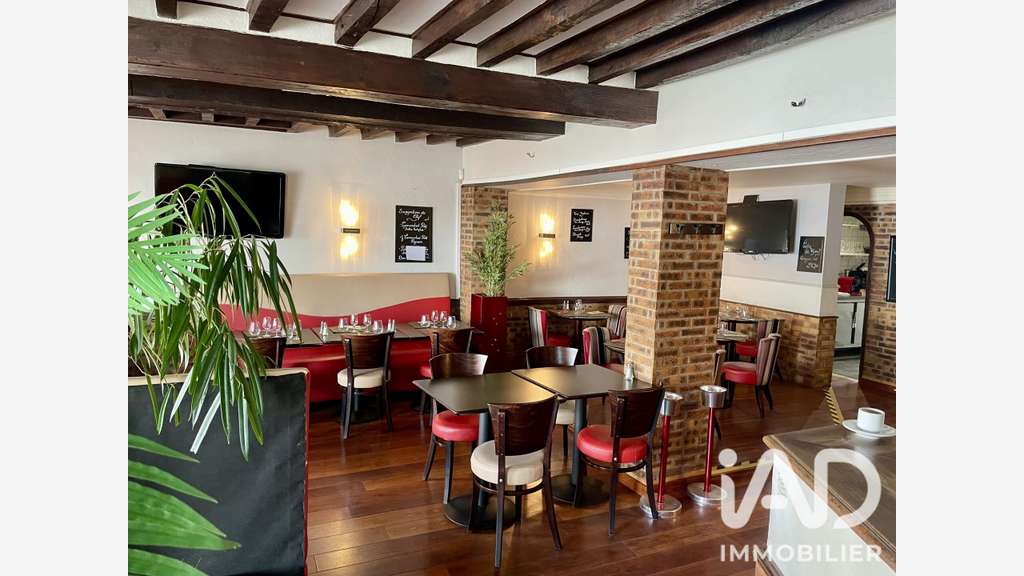 Vente murs commerciaux 144m² à Lacroix-Saint-Ouen