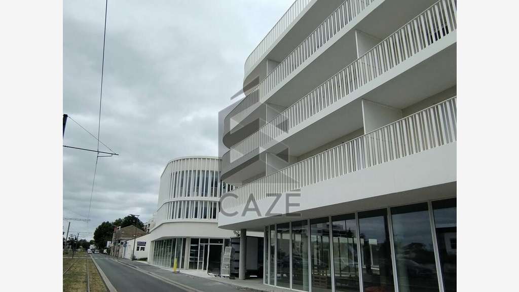 Vente local commercial 438m² au Bouscat