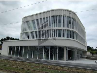 Vente local commercial 438m² au Bouscat