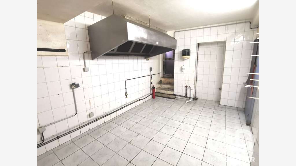 Vente local 200m² à Le Péage-de-Roussillon centre 
