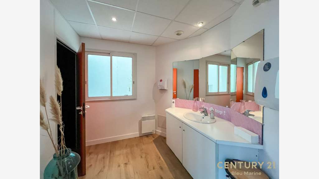 Vente locaux 638m² Les Sables-d'Olonne