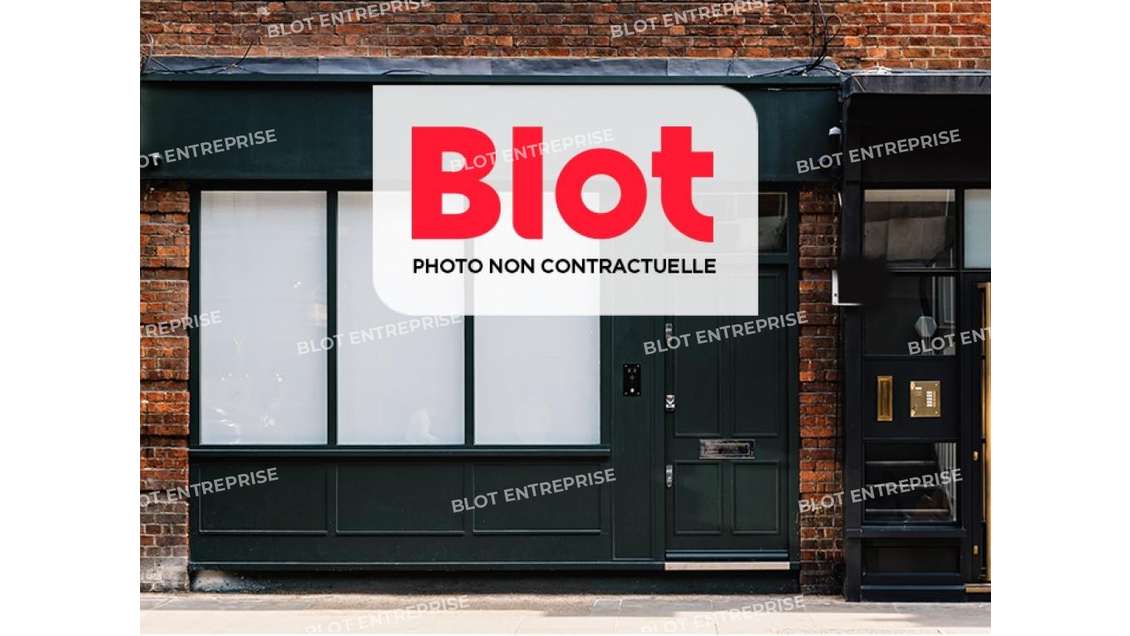 A vendre local commercial d'angle 136m² à Lorient