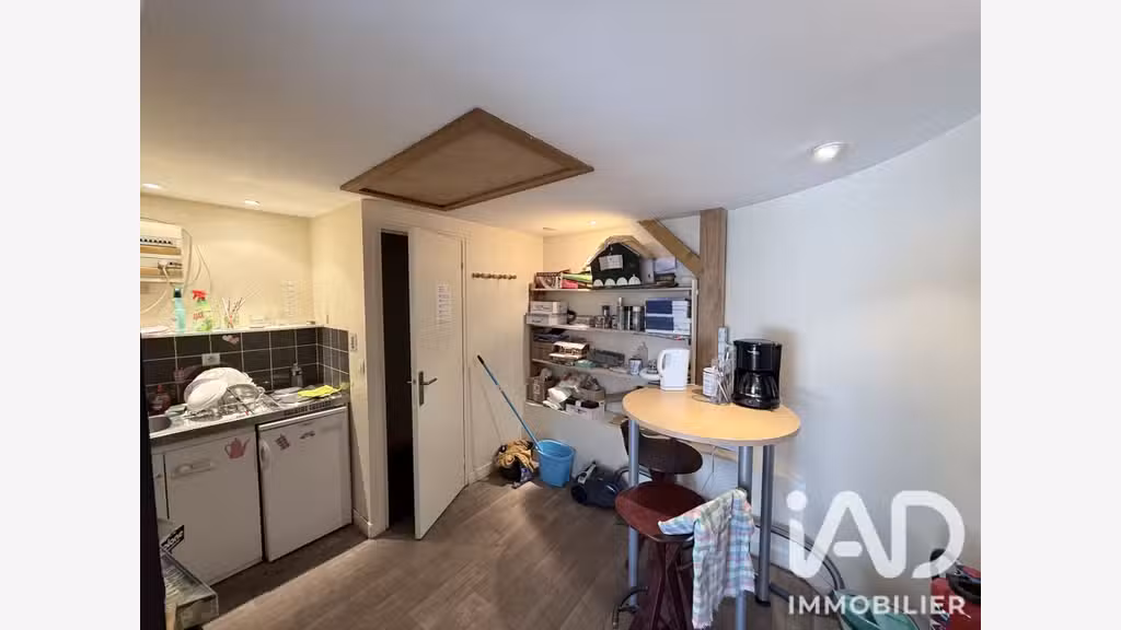 Vente local loué à Joigny au bord de l’Yonne
