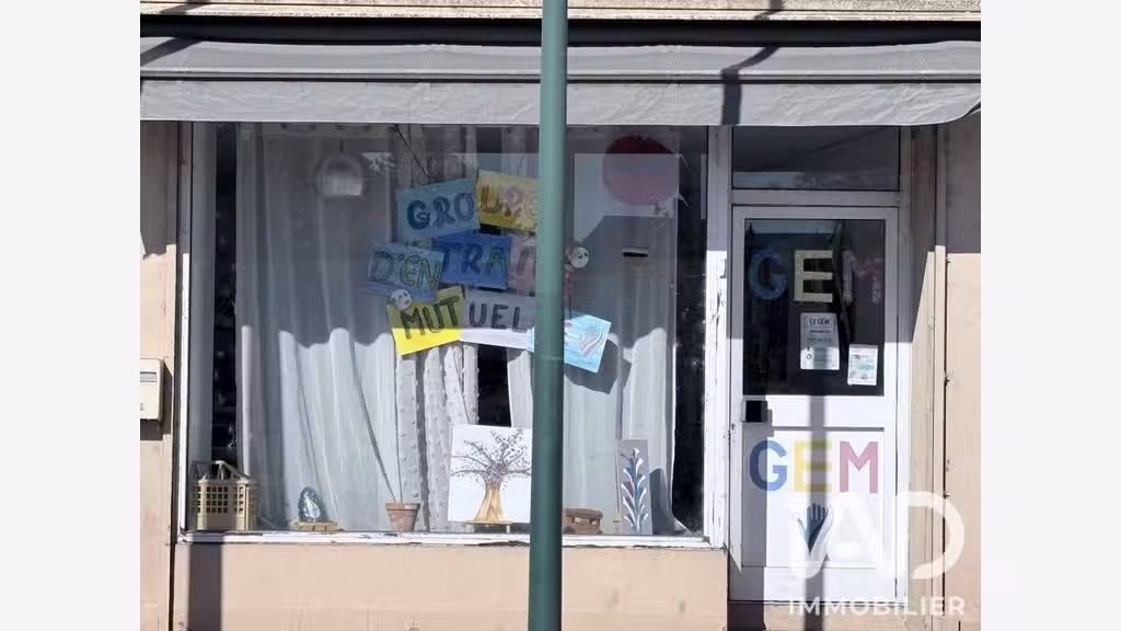 Vente local loué à Joigny au bord de l’Yonne