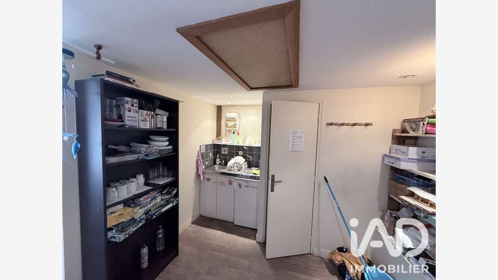 Vente local loué à Joigny au bord de l’Yonne