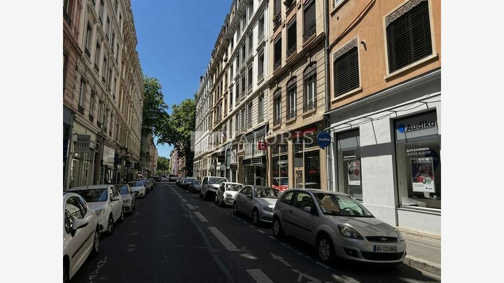Local commercial à vendre Lyon 6ème métro Foch