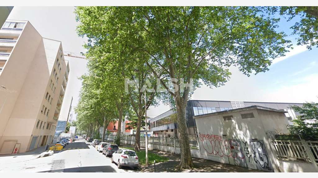 AV local commercial 147m² Lyon 7e métro Jaurès
