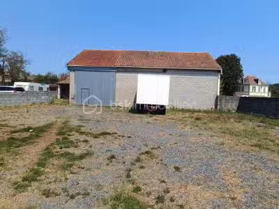Local à vendre 89m² terrain 1060m² à Montendre