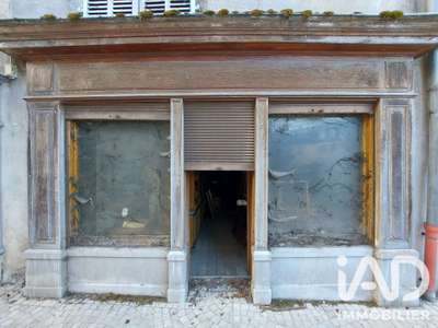 Vente local commercial 64m² à Orgelet