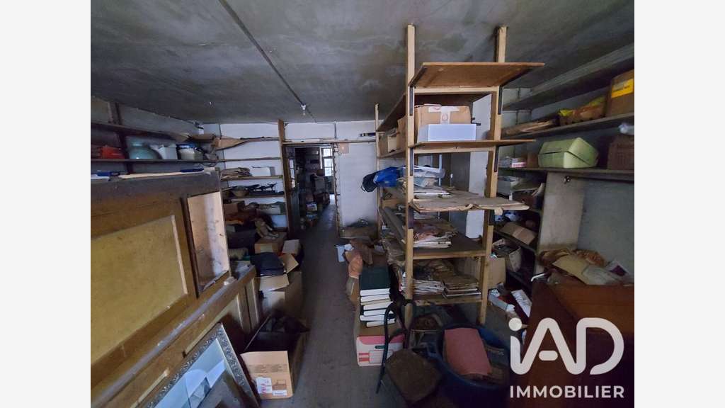 Vente local commercial 64m² à Orgelet