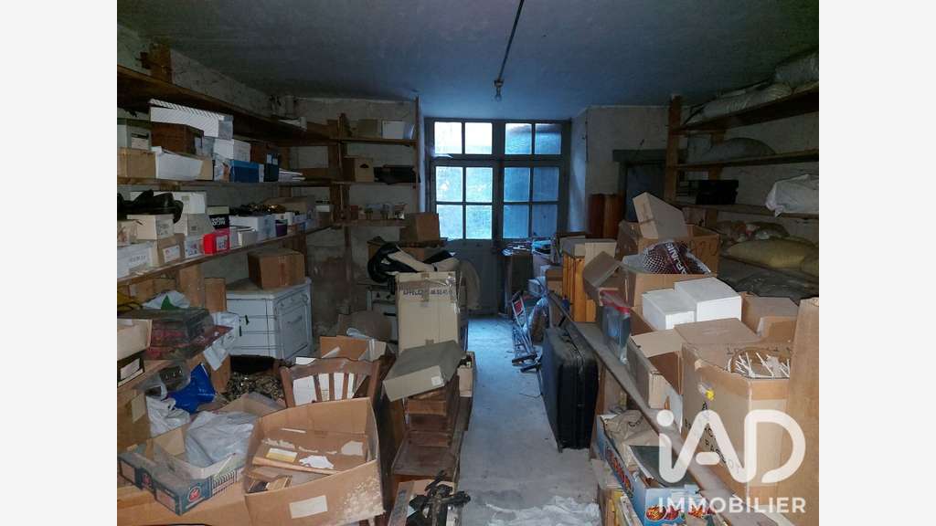Vente local commercial 64m² à Orgelet
