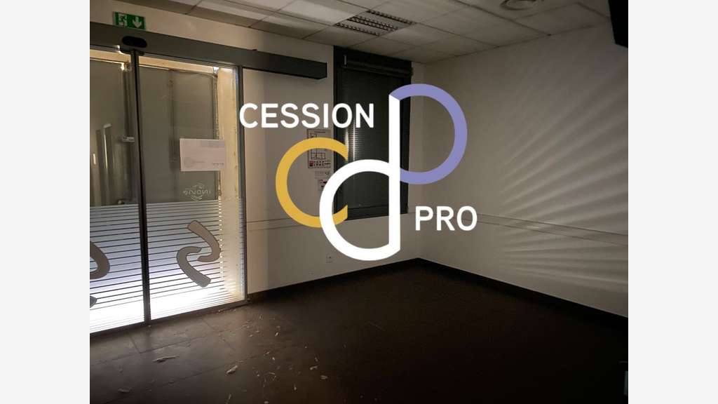 Vente local commercial ou bureaux 175m² à Nîmes