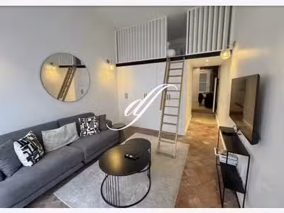 Vente local rénové avec mezzanine à  Paris 5ème