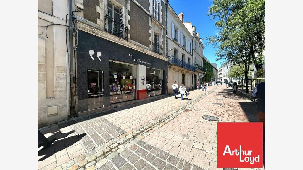 Local commercial à vendre axe passant Poitiers 