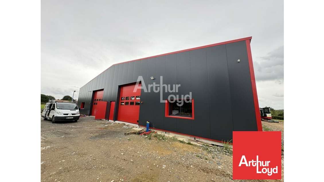 Local commercial 434m² à vendre à Pompaire 