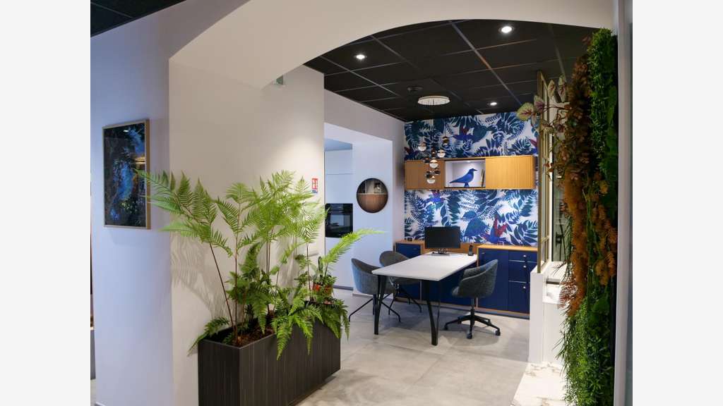 A vendre local rénové 150m² empl premium à à Mâcon